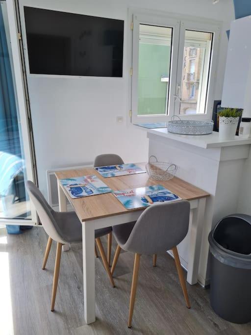 Trimaran Studio 10 Metres De La Plage Avec Balcon/Terrasse Mers-les-Bains Eksteriør billede
